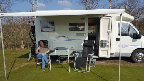 RELAX  – Challenger Semi-Integrated from 2001 WITH WIFI