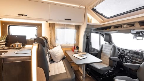 CamperKos – 5 p Sunlight T680 from 2024 with automatic transmission 