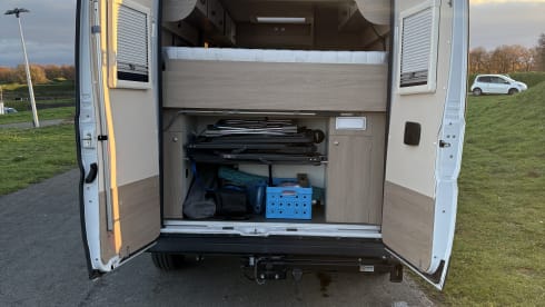 AmorA Campervan 6.0 meters for 2 persons with length beds