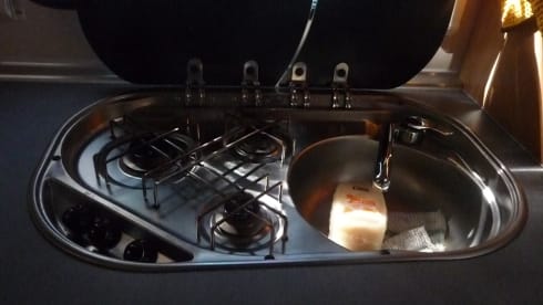 Nice compact camper for 4 people.