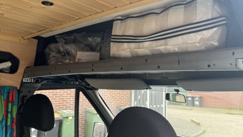 Rendang – Off-Grid Ford Bus Camper - 2p. - for real adventurers