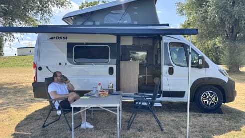 Van Voyage – Gloednieuwe Possl 2Win R met hefdak(2026) compacte luxe met grote badkamer