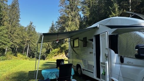 4p Chausson met queensbed en hefbed