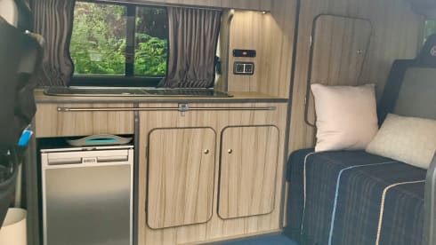 Lady Luna – VW Campervan - 4 berth with awning.