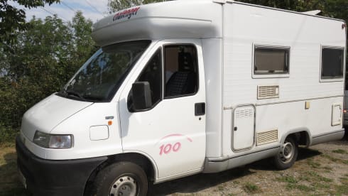 toulys 42 – Challenger 100 très compact mais grand à l'intérieur