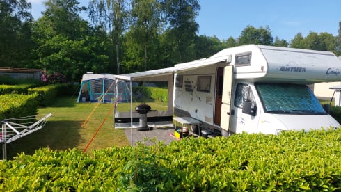 Spacious and wonderful 6 person family camper