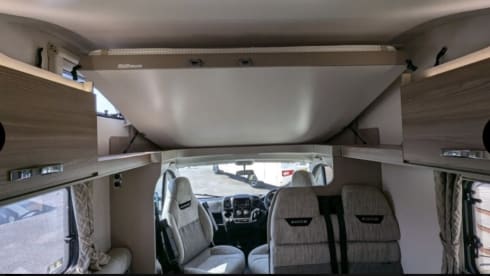 6 berth 6 seatbelt Swift 486