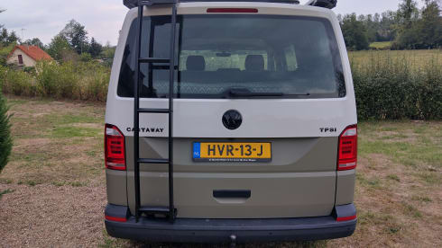 Castaway – Volkswagen Castaway Costa Petrol