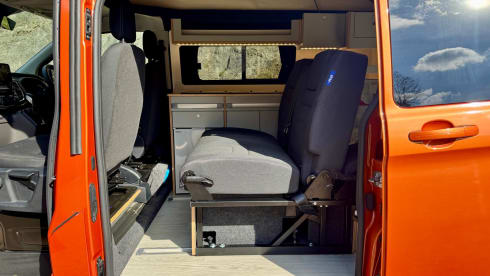 Frodo – Campervan Ford a 4 posti letto dal 2024