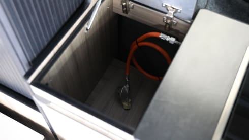 4-person Nissan Camper diesel Automatic from 2011