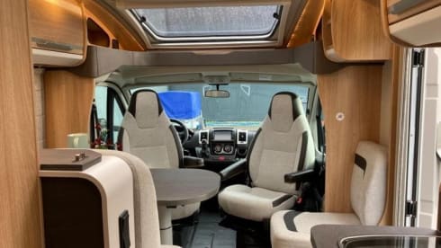 Sinne – Automatic, Luxury KNAUS Live TI 650MEG "new" Automatic 140 HP very economical 