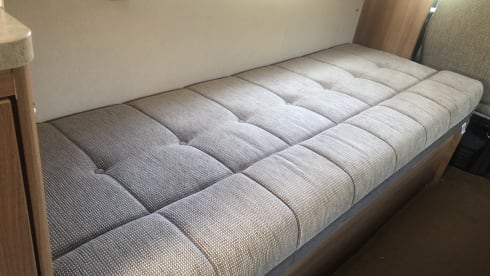 Jess – 5 berth Fiat Swift Lifestyle 624