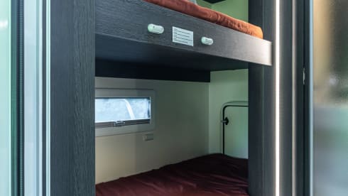 4p 2022 Roller Team – Extra spacious and free camping (330Ah battery, air conditioning and furnishings)