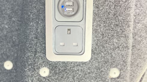 4 berth Volkswagen bus from 2018