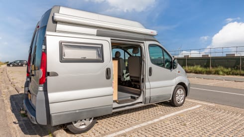 Nice compact camper van from 2010