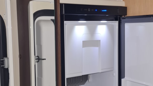 Sovereing – 5p McLouis semi-integrated from 2023 outomat.