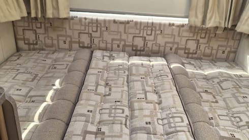 Bella Boo – 4 berth Fiat alcove from 2011