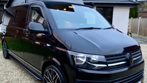 Amotra – 4 berth Volkswagen campervan from 2016