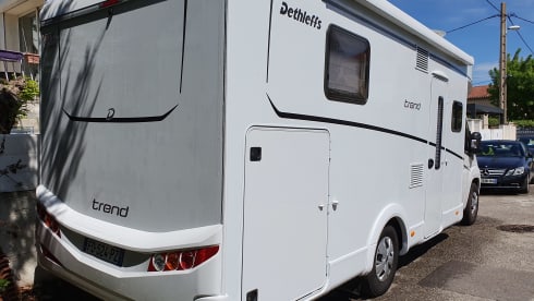 Stabilitée amortisseurs pneu pneumatiques – Noleggio Citroen DETHLEFFS T7057DBL