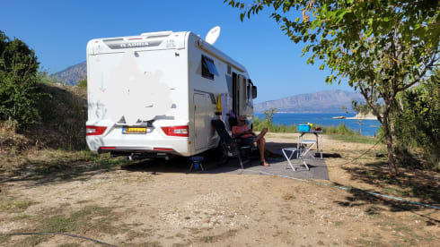 A comfortable, beautiful and light camper ADRIA SONIC PLUS 700 DC EURO 6