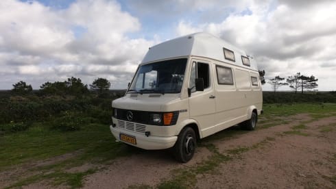 Migaloo (Burgau, Lagos, Algarve, Portugal)