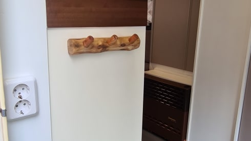 4 person 2.5l Ford transit alcove camper, completely renovated!