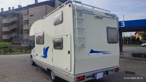 LUCIANO08 – CAMPER PRATICAMENTE NUOVO