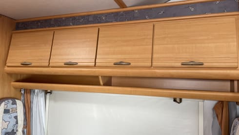 Reispaleis – 6p LMC alcove from 2003