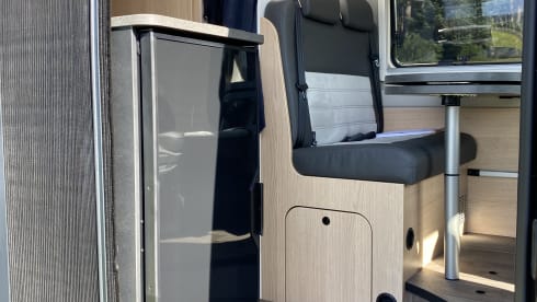 CliffDC – CliffDC - 2pers. Citroen Campervan from 2024