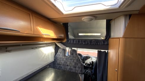 Mizar – Large camper with 2 double beds to travel all over Sardinia