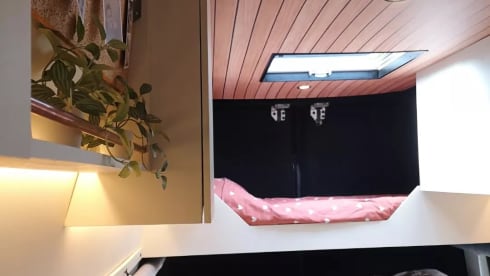 Luxurious and attractive off-grid Tiny House on wheels!