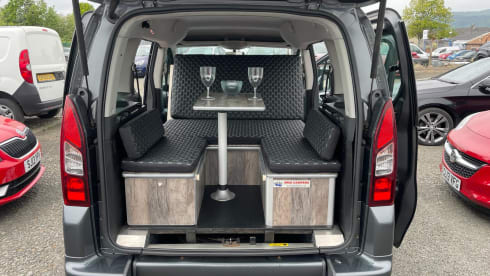 Berlingo 2 – 4 berth Citroën campervan from 2013