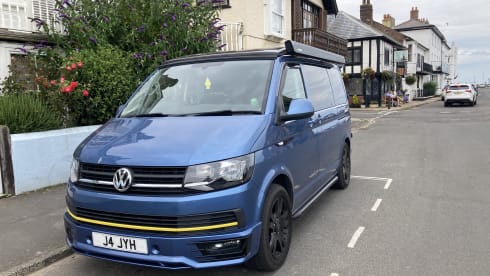 Buzz the Adventure Wagon - 4 berth VW T6 Campervan