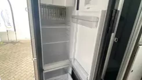 Brand new 5p Benimar Cocoon 463 semi-integrated model 2024