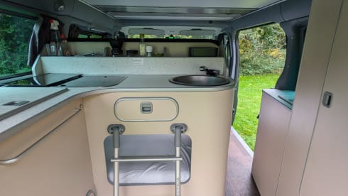4p Ford Nugget, ideal with children!