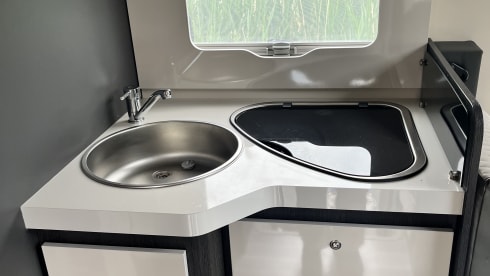 Luxury 4p camper for a great experience