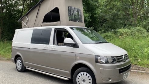 Bob – Volkswagen Wohnmobil mit 4 Schlafplätzen aus dem Jahr 2011