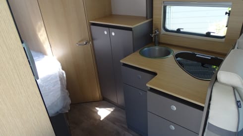 Excellent Campers  – 4p LMC semi-integrated from 2022