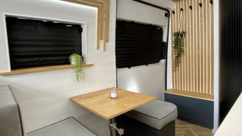 Luxury off grid Volkswagen LWB Crafter 2020 (3 berth)