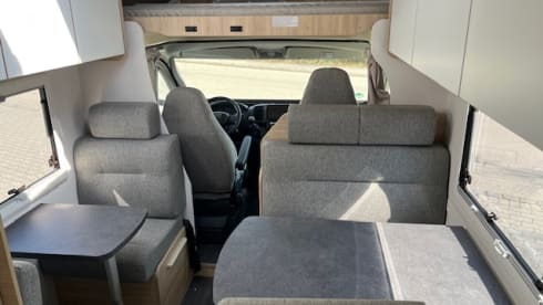 Bavarian Camper 1 – Unglaubliche 7 Schlaf- & Sitzplätze. Der Challenger C 256 - neu 2025!