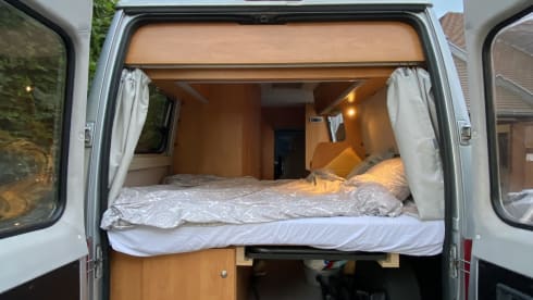 HUGO – 2p Fiat bus uit 2006