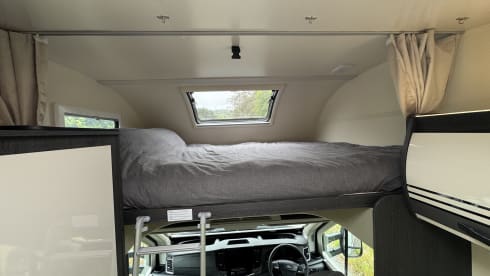 Rollerteam Zefiro 675 Auto, 5 Berth Family Motorhome