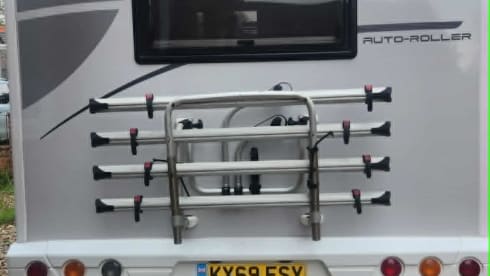 Luxury 6 berth 6 Belted Roller Team Autoroller 747