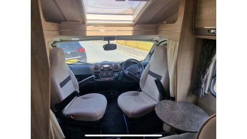 Rent & Drive! – 2 berth Peugeot Compact motorhome 2018