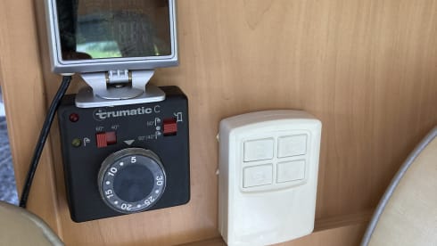 Comfortable 4p Dethleffs camper - 2001