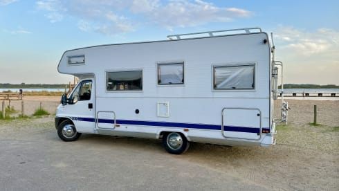 Huisje op wielen  – Spacious family/friends camper 