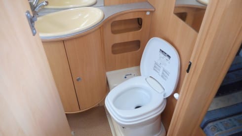 Easy 7  motorhome 6 berth Dethleffs 