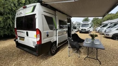 Es Vedra – BRAND NEW 2+1 Berth Roller Team Livingstone 2 (2025) Automatic