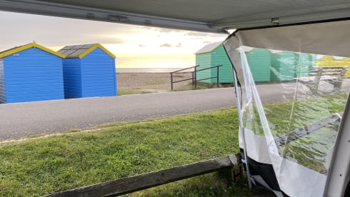Bellathecamper – Bella - Classic Bay Window VW CamperVan in Showroom condition
