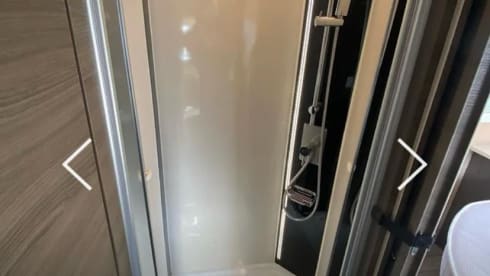 4 person luxury motorhome Fiat semi-integrated 